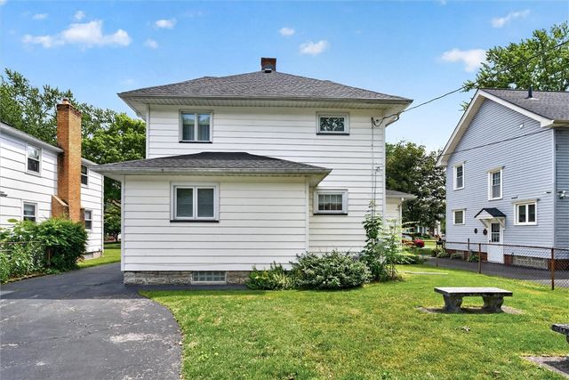 162 Belcoda Dr, Irondequoit, NY 14617
