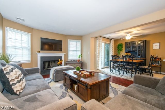 117 Quartz Ln 117, Paterson City, NJ 07501