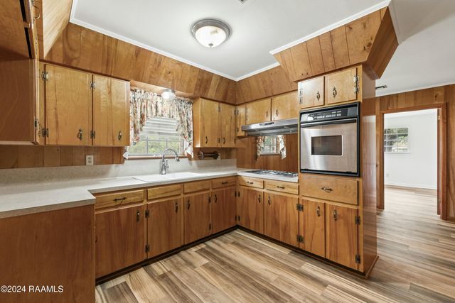 227 Meadow Lane, Lafayette, LA 70506