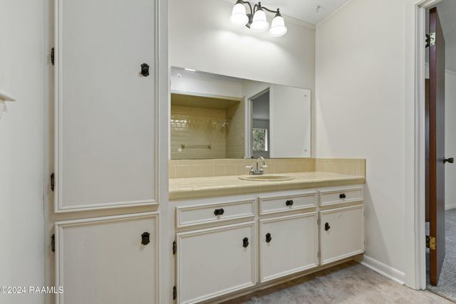 227 Meadow Lane, Lafayette, LA 70506