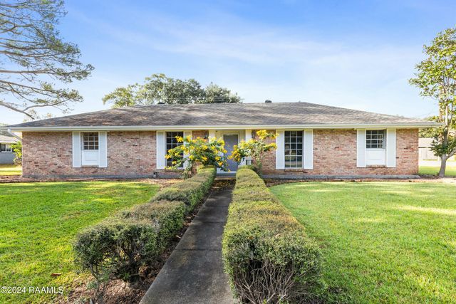 227 Meadow Lane, Lafayette, LA 70506