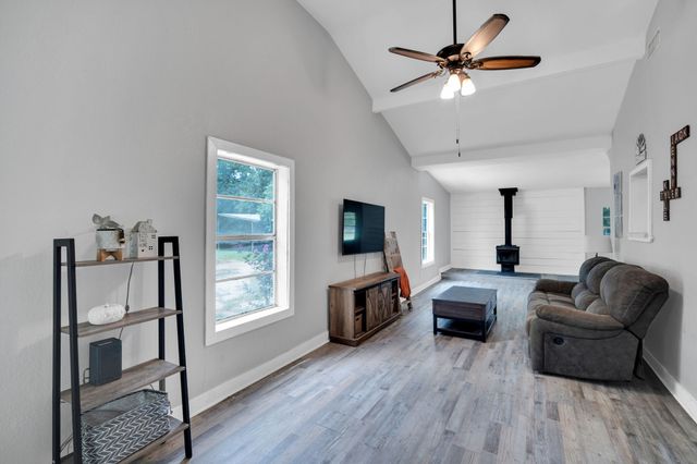 3629 E Fm 4, Cleburne, TX 76031