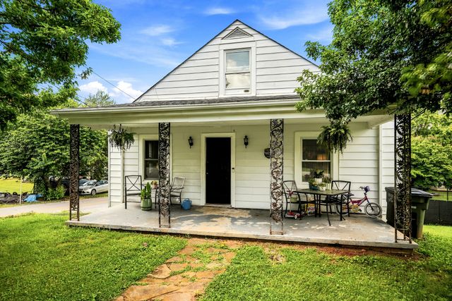229 Wagoner St, Sparta, TN 38583
