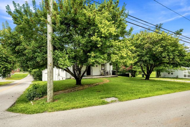 229 Wagoner St, Sparta, TN 38583