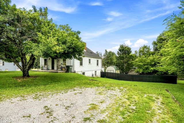 229 Wagoner St, Sparta, TN 38583