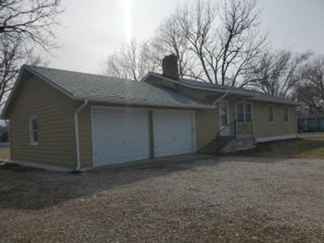 601 E Swan Street, Lacygne, KS 66040