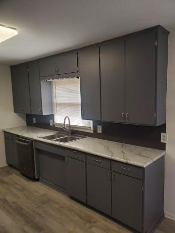 601 E Swan Street, Lacygne, KS 66040