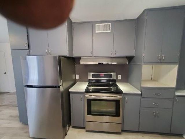 601 E Swan Street, Lacygne, KS 66040