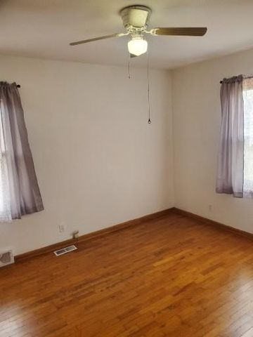 601 E Swan Street, Lacygne, KS 66040