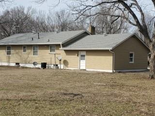 601 E Swan Street, Lacygne, KS 66040