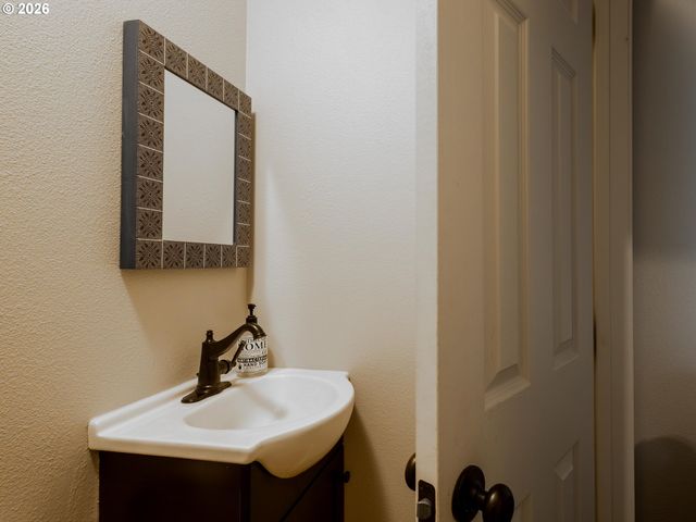 8718 Ne 17TH St, Vancouver, WA 98664