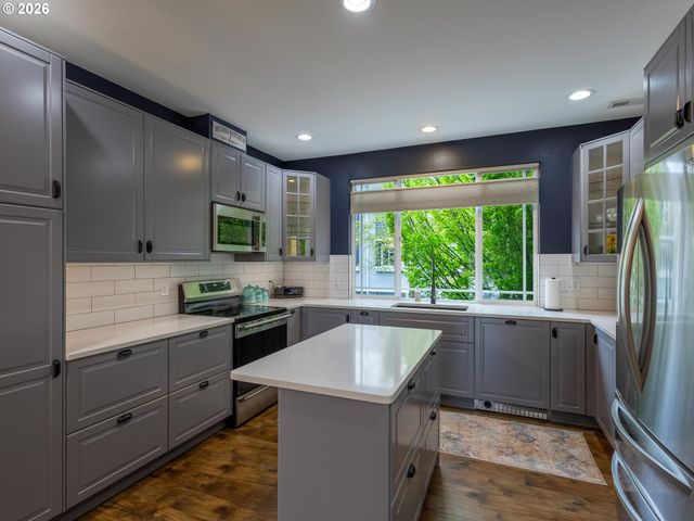 8718 Ne 17TH St, Vancouver, WA 98664