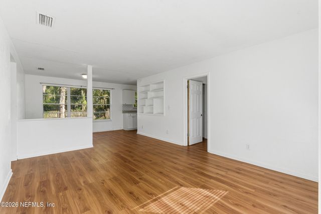 8843 DARLINGTON Drive, Jacksonville, FL 32208