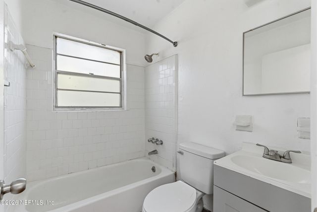 8843 DARLINGTON Drive, Jacksonville, FL 32208