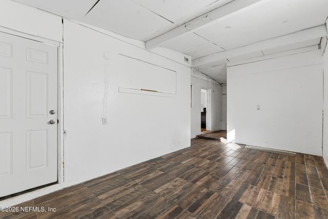 8843 DARLINGTON Drive, Jacksonville, FL 32208