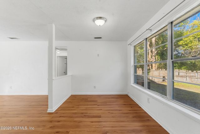 8843 DARLINGTON Drive, Jacksonville, FL 32208