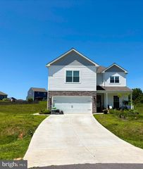 9907 ROULETTE DR, Hagerstown, MD 21740