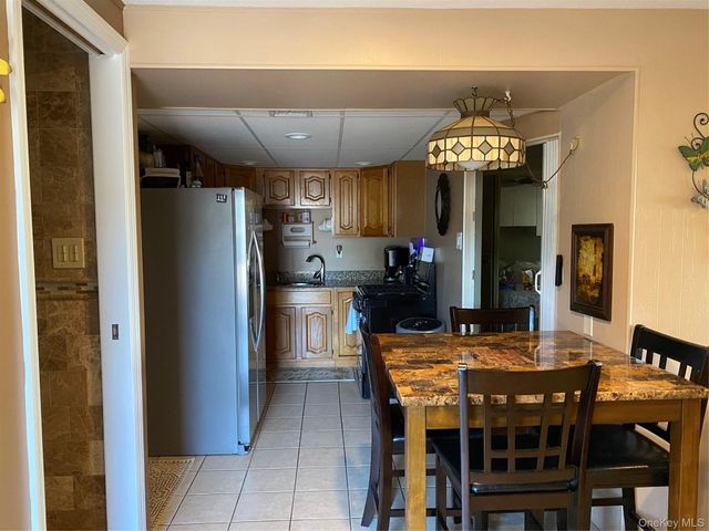 43 Headline Road, Deer Park, NY 11729