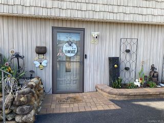 43 Headline Road, Deer Park, NY 11729