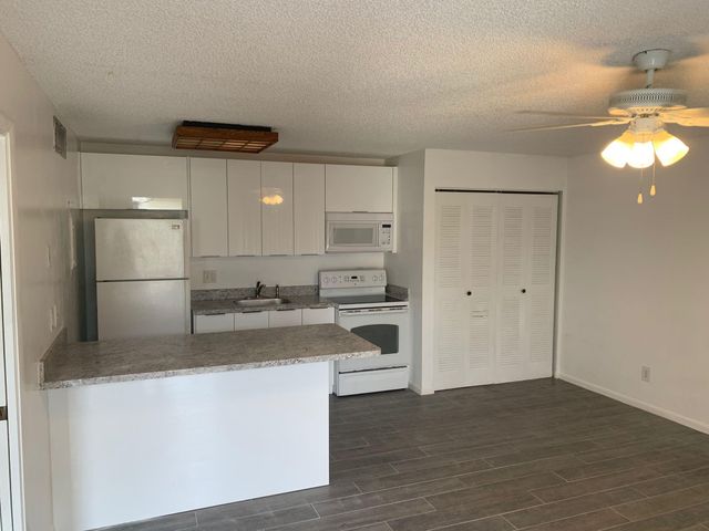 645 Executive Center Drive R202, West Palm Beach, FL 33401