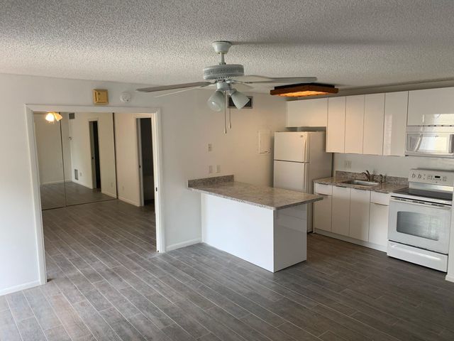 645 Executive Center Drive R202, West Palm Beach, FL 33401