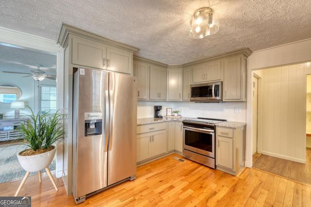 787 Hiawassee Estates Drive, Hiawassee, GA 30546