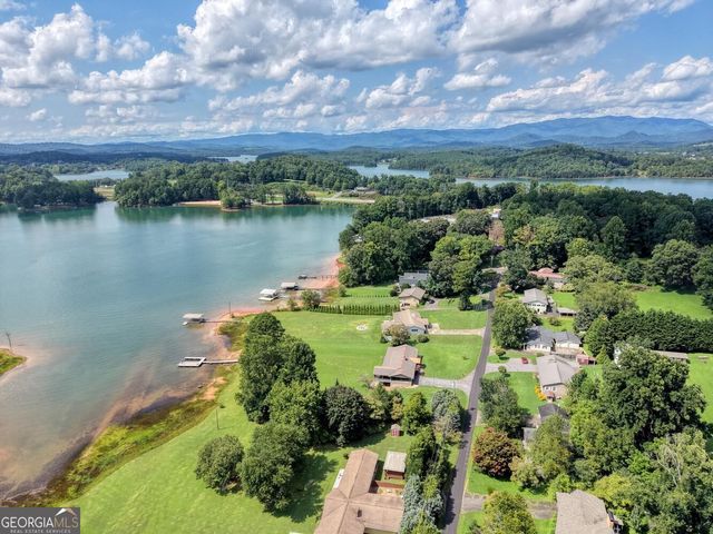 787 Hiawassee Estates Drive, Hiawassee, GA 30546