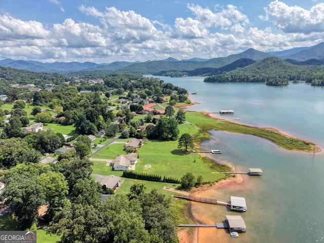 787 Hiawassee Estates Drive, Hiawassee, GA 30546