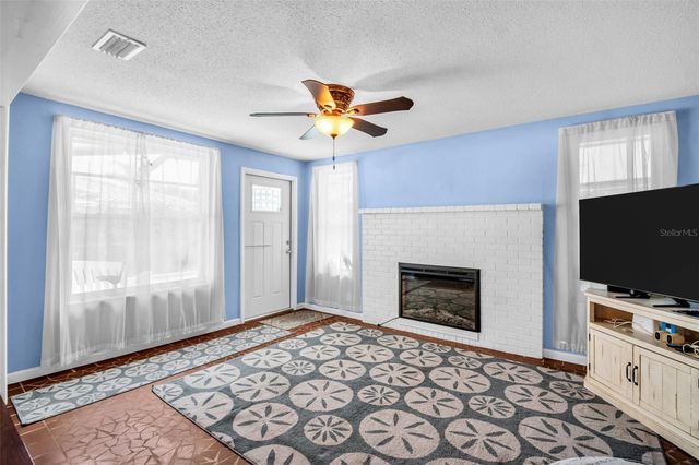 5676 WILLIAMS BOULEVARD, Seminole, FL 33772