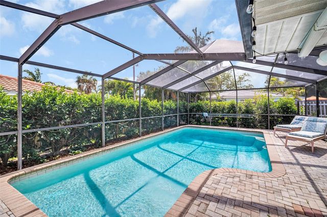 5676 WILLIAMS BOULEVARD, Seminole, FL 33772