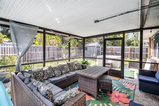 5676 WILLIAMS BOULEVARD, Seminole, FL 33772