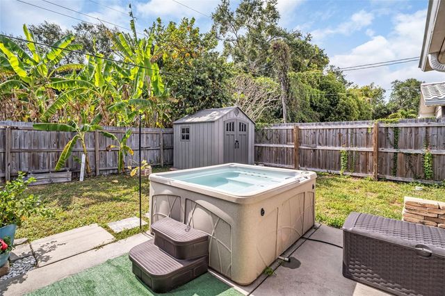 5676 WILLIAMS BOULEVARD, Seminole, FL 33772