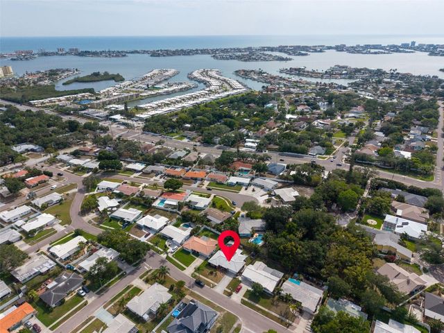 5676 WILLIAMS BOULEVARD, Seminole, FL 33772