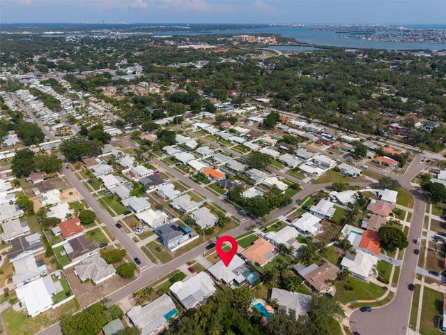 5676 WILLIAMS BOULEVARD, Seminole, FL 33772