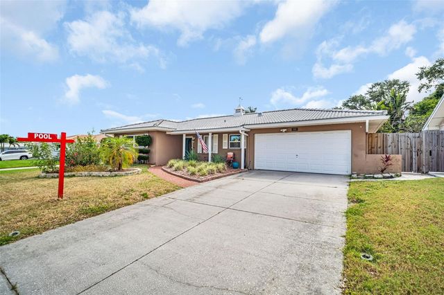 5676 WILLIAMS BOULEVARD, Seminole, FL 33772