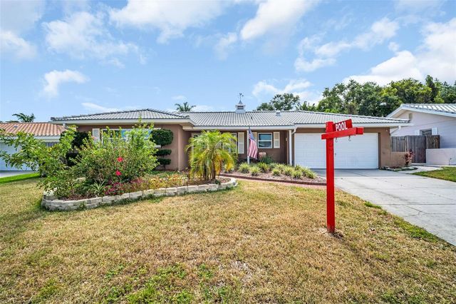 5676 WILLIAMS BOULEVARD, Seminole, FL 33772