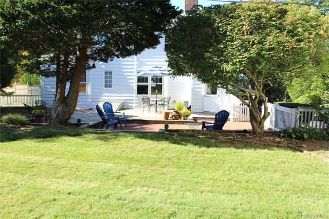 30 Randou Drive, Huntington, NY 11743