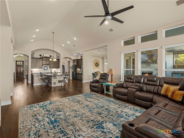 3235 Jasons Way, Marion, TX 78124