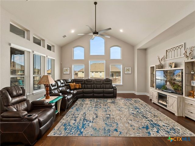 3235 Jasons Way, Marion, TX 78124