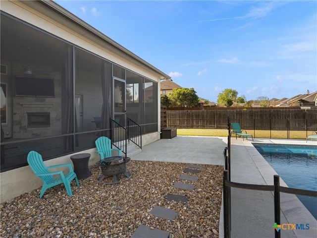 3235 Jasons Way, Marion, TX 78124