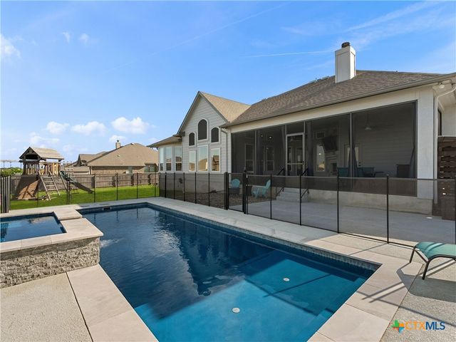 3235 Jasons Way, Marion, TX 78124