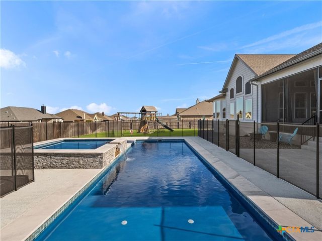 3235 Jasons Way, Marion, TX 78124