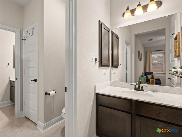 3235 Jasons Way, Marion, TX 78124