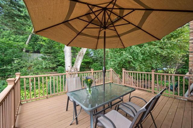 2824 Fernwood Street, Roseville, MN 55113