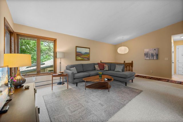 2824 Fernwood Street, Roseville, MN 55113
