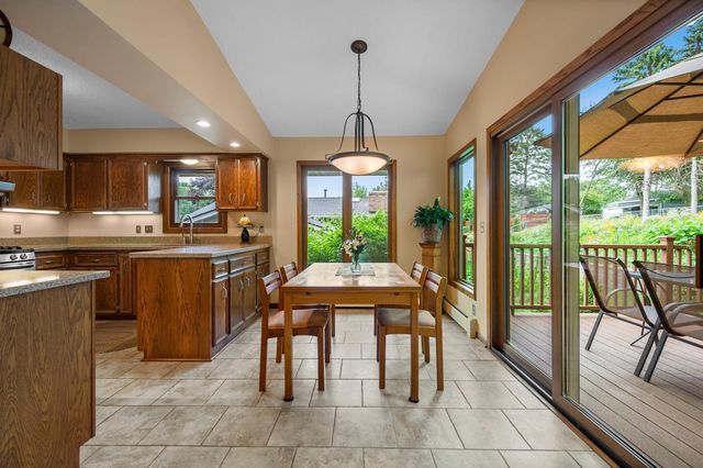 2824 Fernwood Street, Roseville, MN 55113
