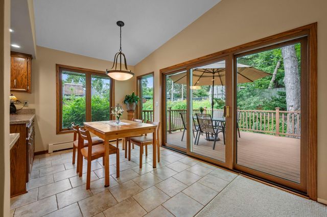 2824 Fernwood Street, Roseville, MN 55113