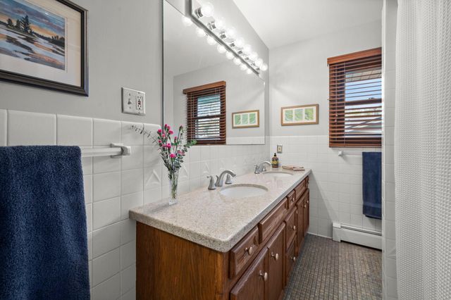 2824 Fernwood Street, Roseville, MN 55113