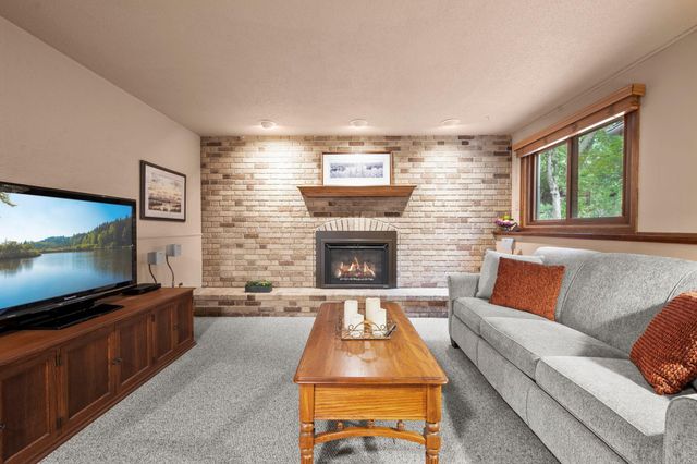 2824 Fernwood Street, Roseville, MN 55113