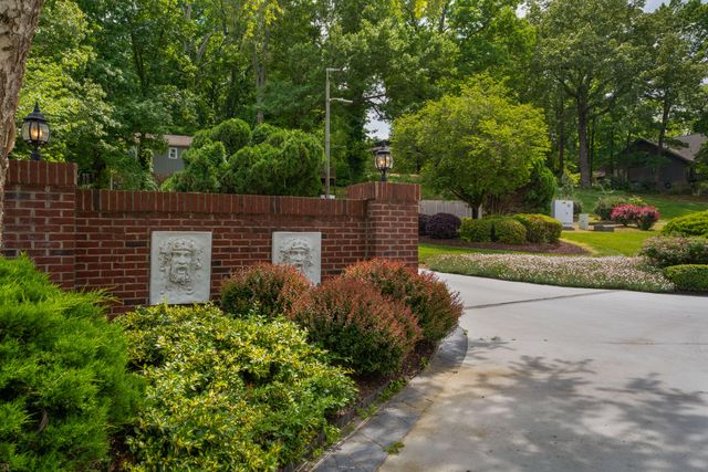 4925 Bal Harbor Circle, Chattanooga, TN 37416